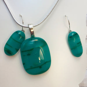 Jivin' Jungle-Fused-Glass-Pendant-Earring-Set