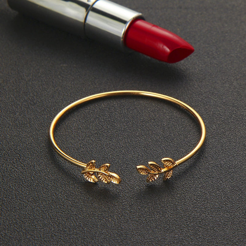 Leaf gold cuff bracelet