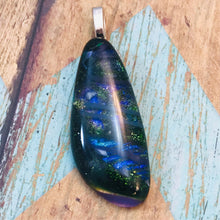 Load image into Gallery viewer, Smaragdine-Glass-Fused-Pendant